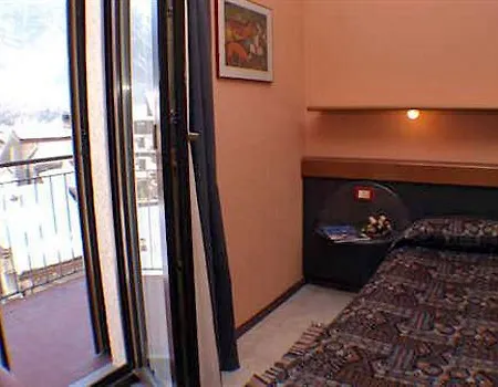 Hotel La Lanterna 3*