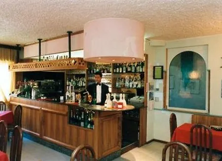 拉兰泰尔纳酒店 酒店 奇萨瓦玛兰科